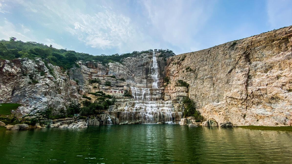 礦山修復(fù)-grc假山瀑布造景 礦山修復(fù)-grc假山瀑布造景